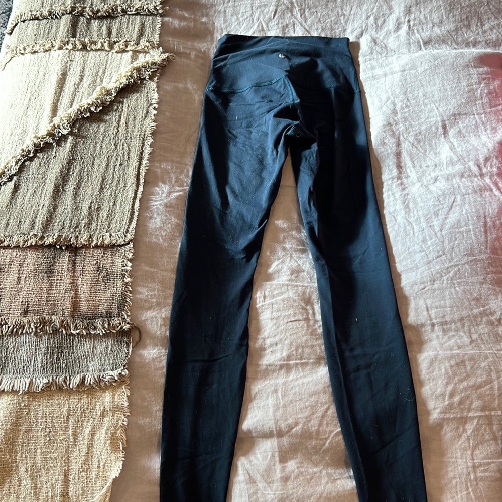Great condition size 4 lululemon leggings